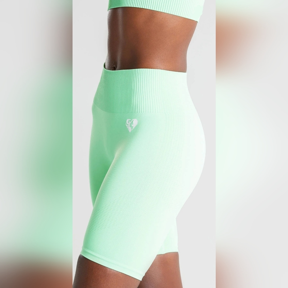 NWT Women's Best Power Seamless cycling shorts, S